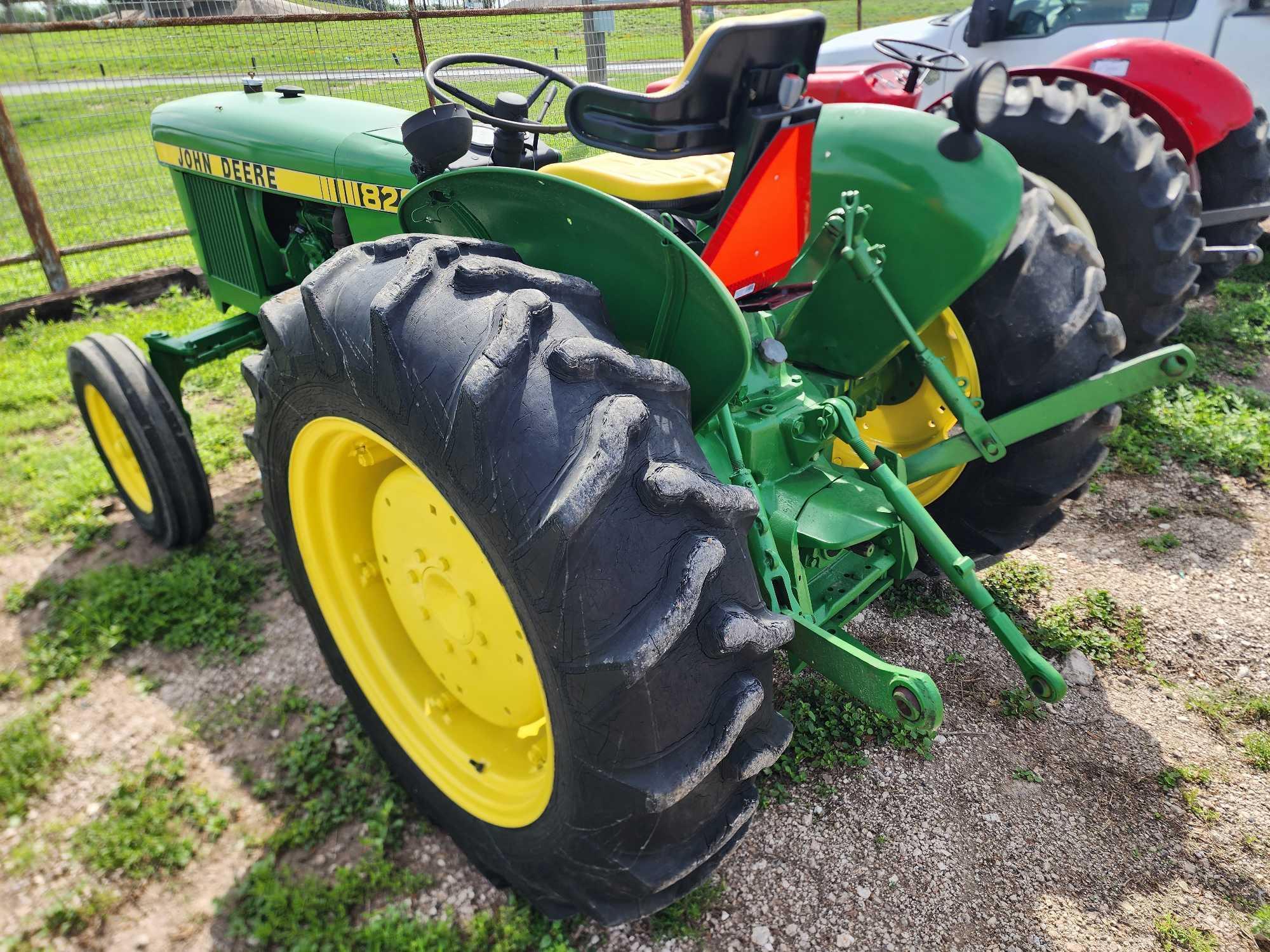 John Deere 820 Tractor