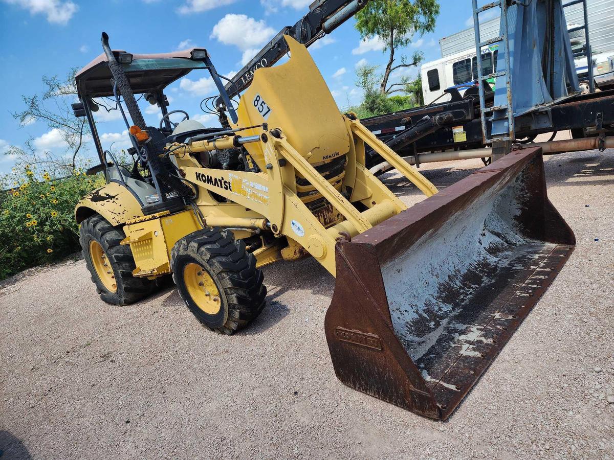 2000 Komatsu Backhoe Extended