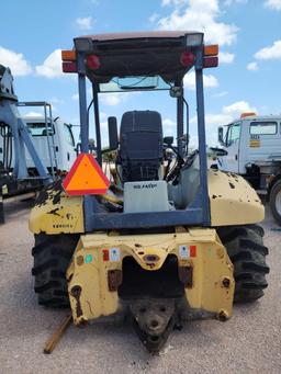 2000 Komatsu Backhoe Extended