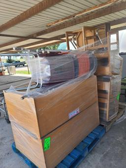 2 Pallets containing