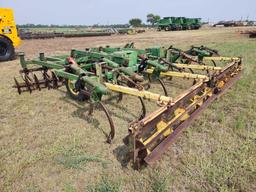 John Deere Chisel Plow