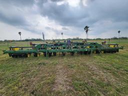 12 Row Folding John Deere Planter Max Emerge 2