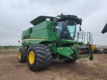 2013 John Deere S670S STS Combine