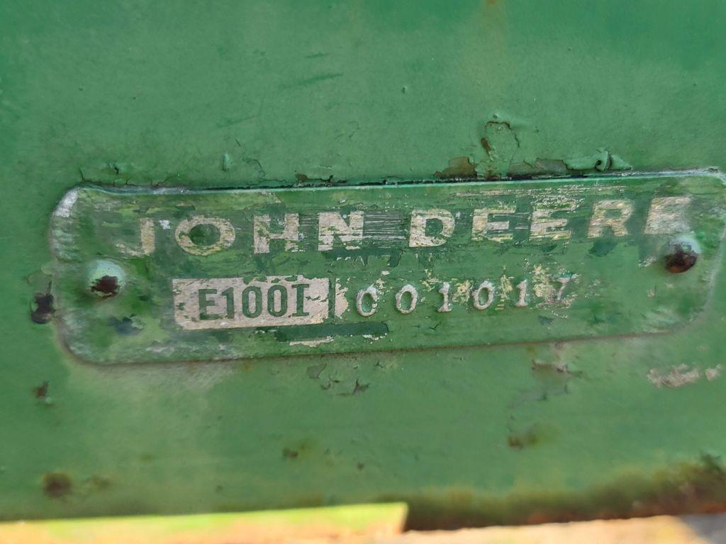 JOHN DEERE (18) TINE CHISEL PLOW