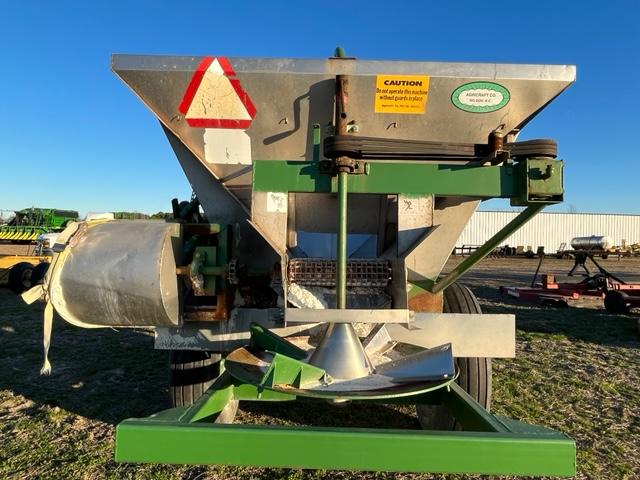 AGRICRAFT FL9 PULL TYPE SPREADER