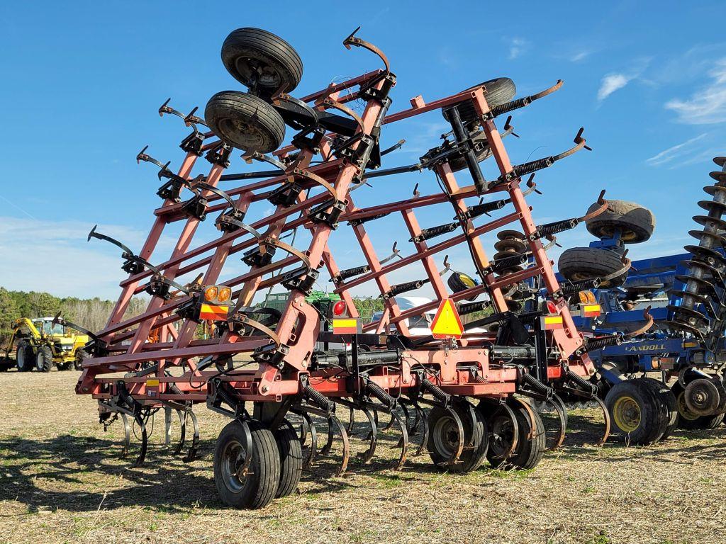 CASE IH FIELD CULTIVATOR