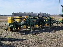 JOHN DEERE 7300 MAX EMERGE II VACUM PLANTER