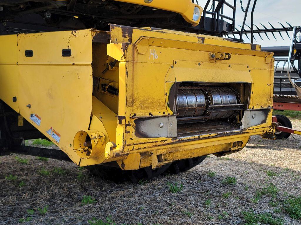 2009 NEW HOLLAND COMBINE CR9060