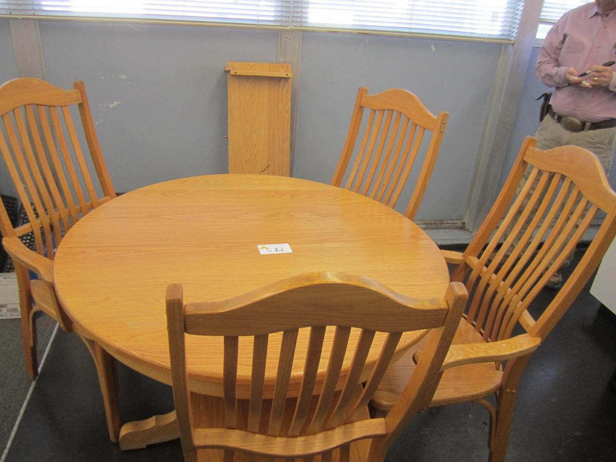 WOOD TABLE, (2) 12" LEAFS, 4 CHAIRS