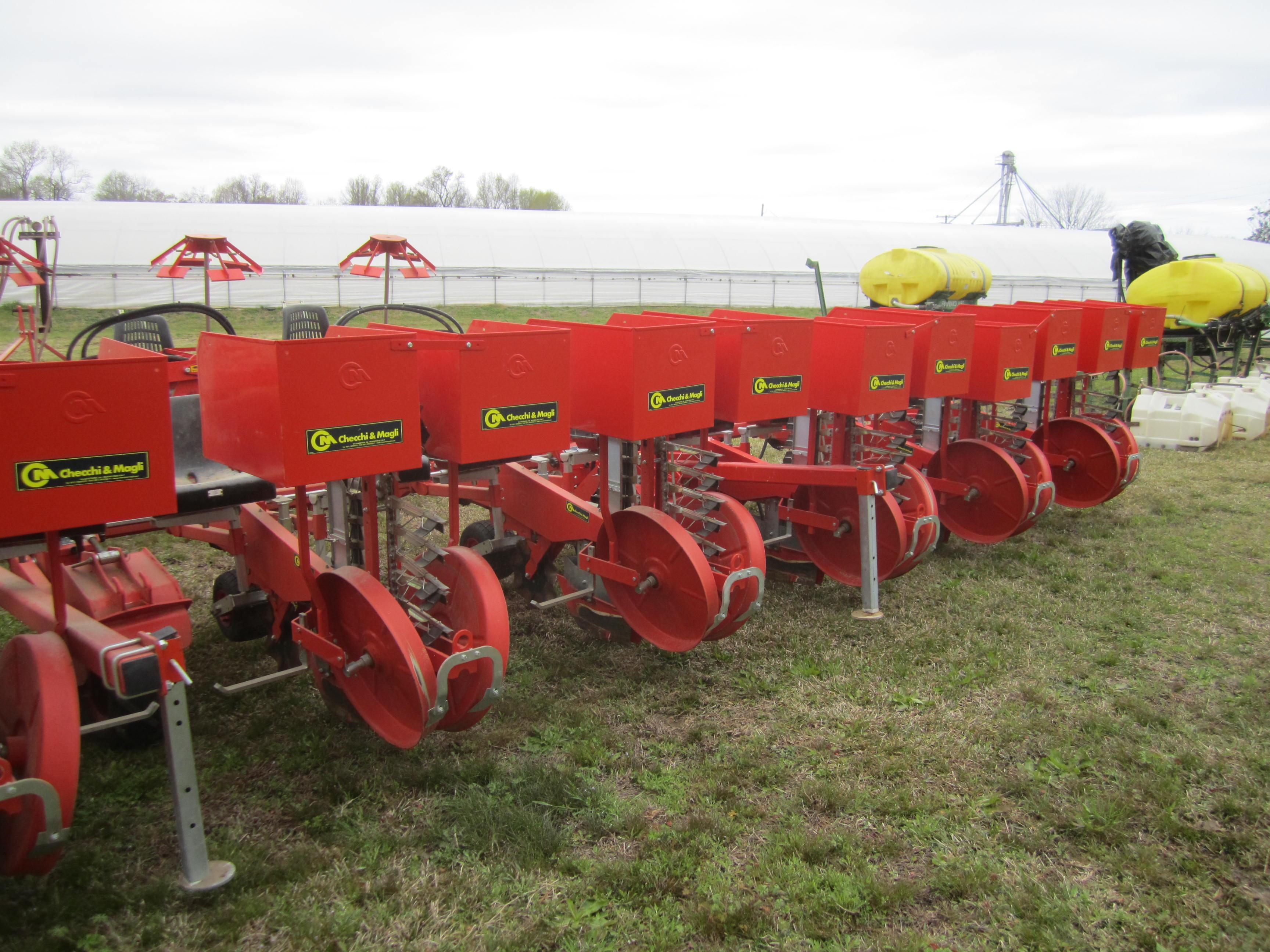 C & M 8-ROW STACKFOLD TRANSPLANTER, FINGER TYPE, 46" ROW (LIKE NEW, ONLY SET 400 ACRES POTATOES)