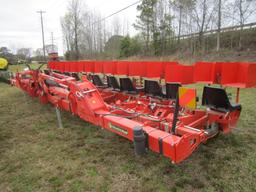 C & M 8-ROW STACKFOLD TRANSPLANTER, FINGER TYPE, 46" ROW (LIKE NEW, ONLY SET 400 ACRES POTATOES)