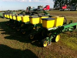 JD 7300 MAXEMERGE 2, 8 ROW VAC PLANTER, STACK FOLD, 36” ROWS, ROW MARKERS