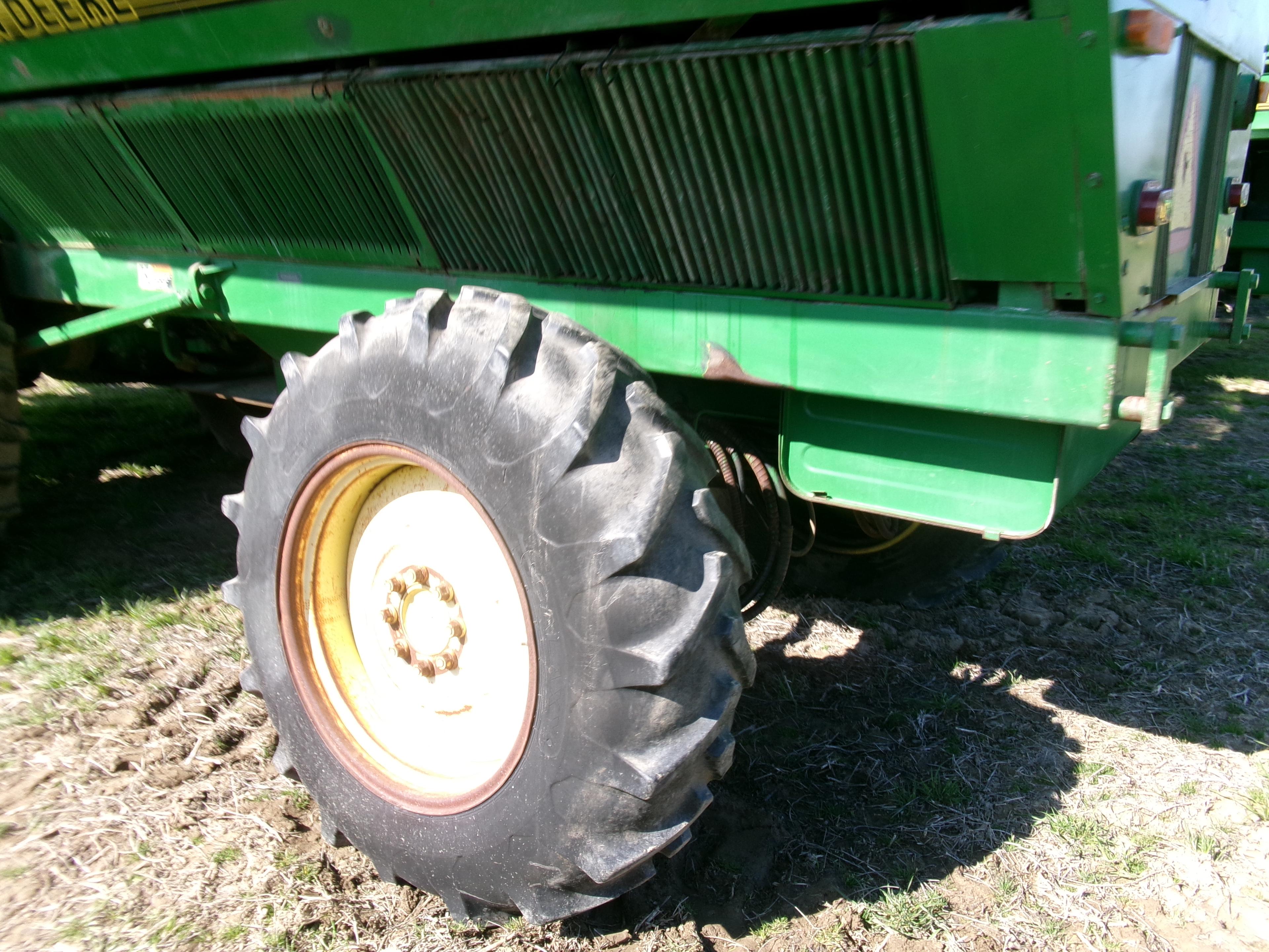 JD 9965 COTTON PICKER, DSL, DUALS, MUD HOG, 4485 ENG HRS, 3391 FAN HRS SN:7364