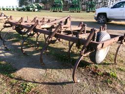 JD 15 TINE CHISEL PLOW