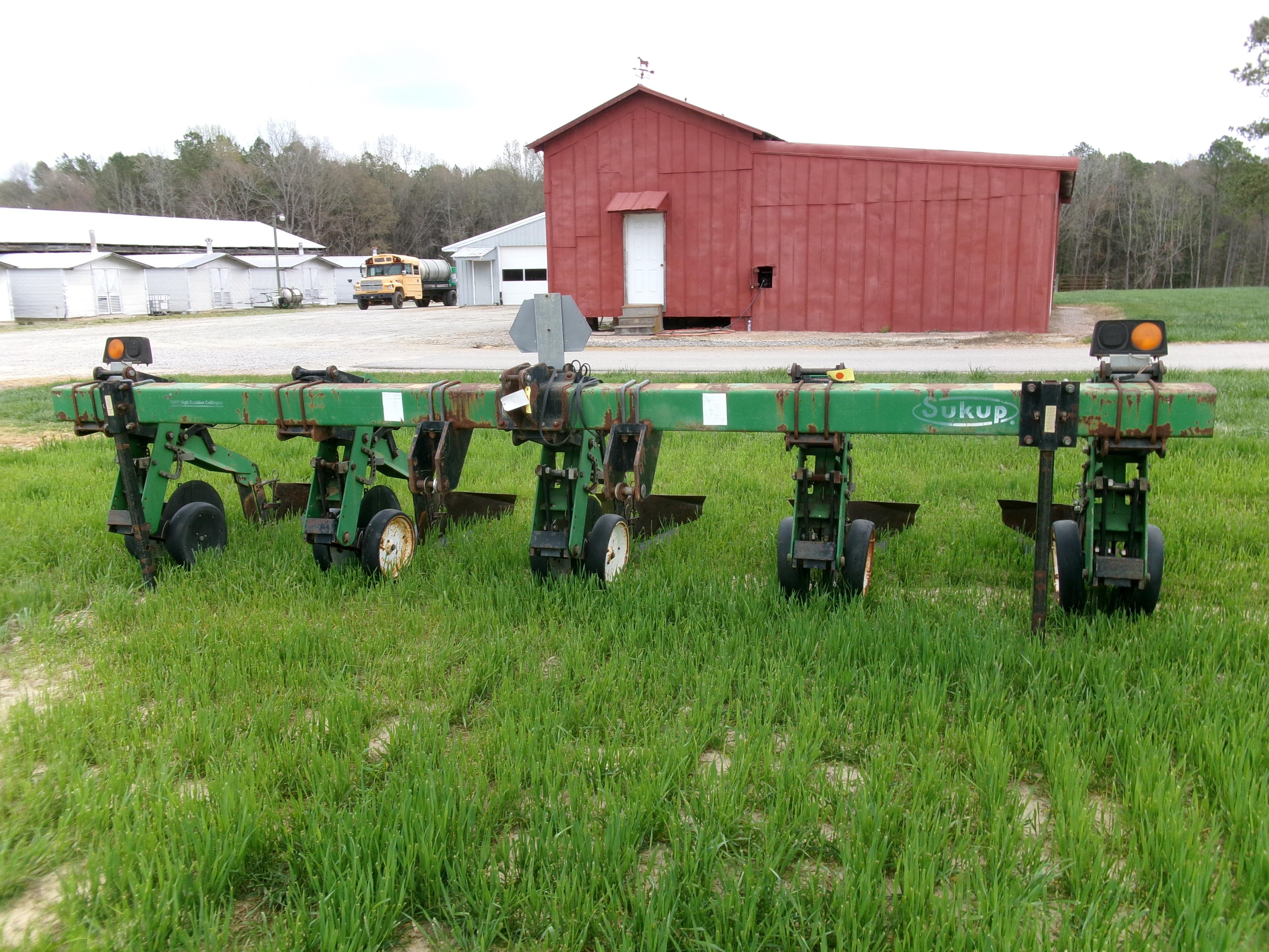 SUKUP 4 ROW HIGH RESIDUE PLOW (FIELD READY)