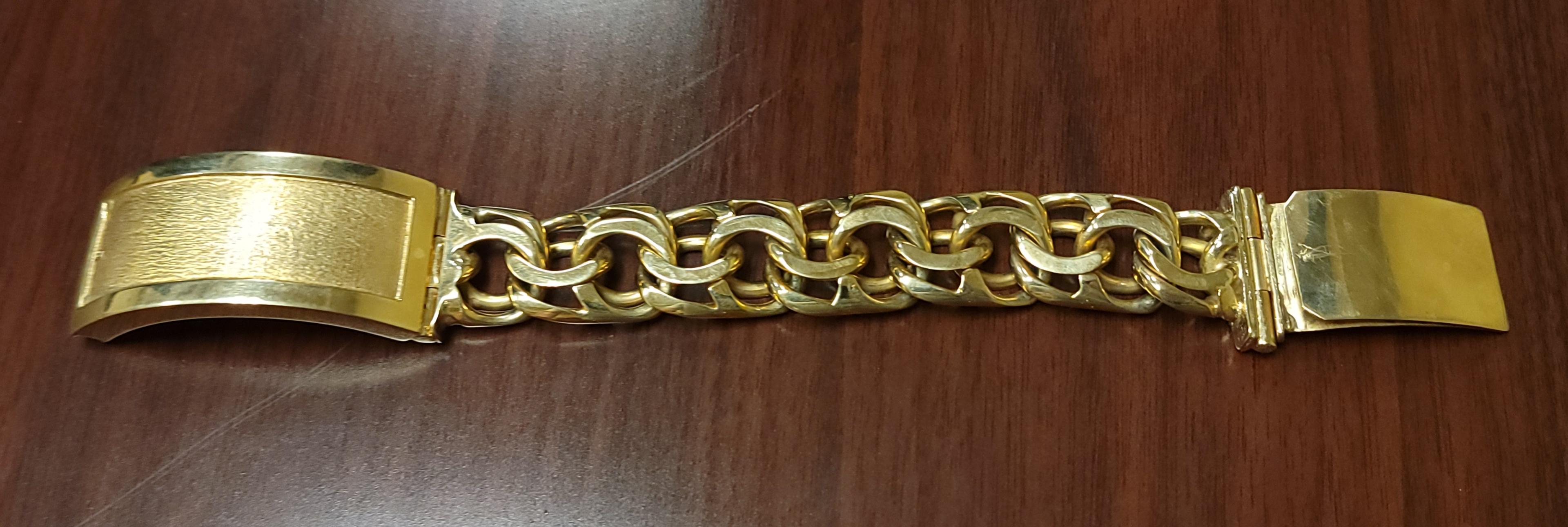 8.5" 10k Yellow Gold Chino Bull Bracelet