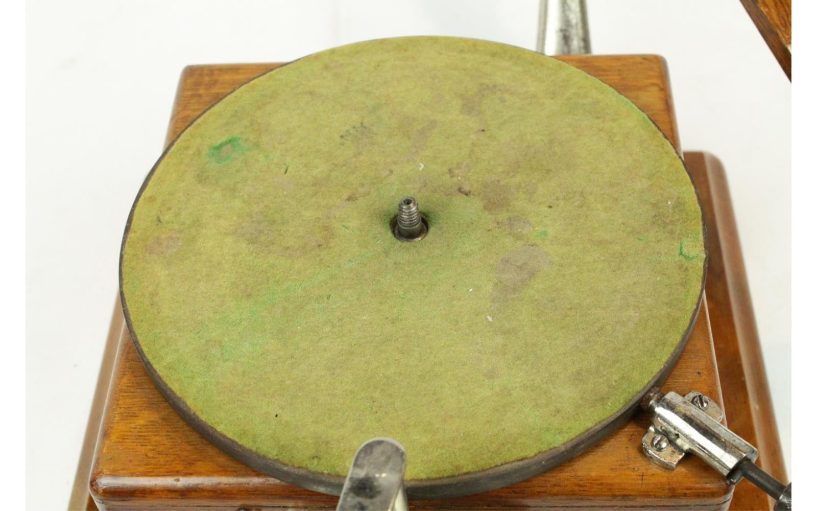 Canadian Berliner Disc Horn Phonograph
