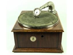 Mag-Ni-Phone Disc Phonograph
