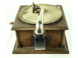 United Talking Machine Disc Phonograph