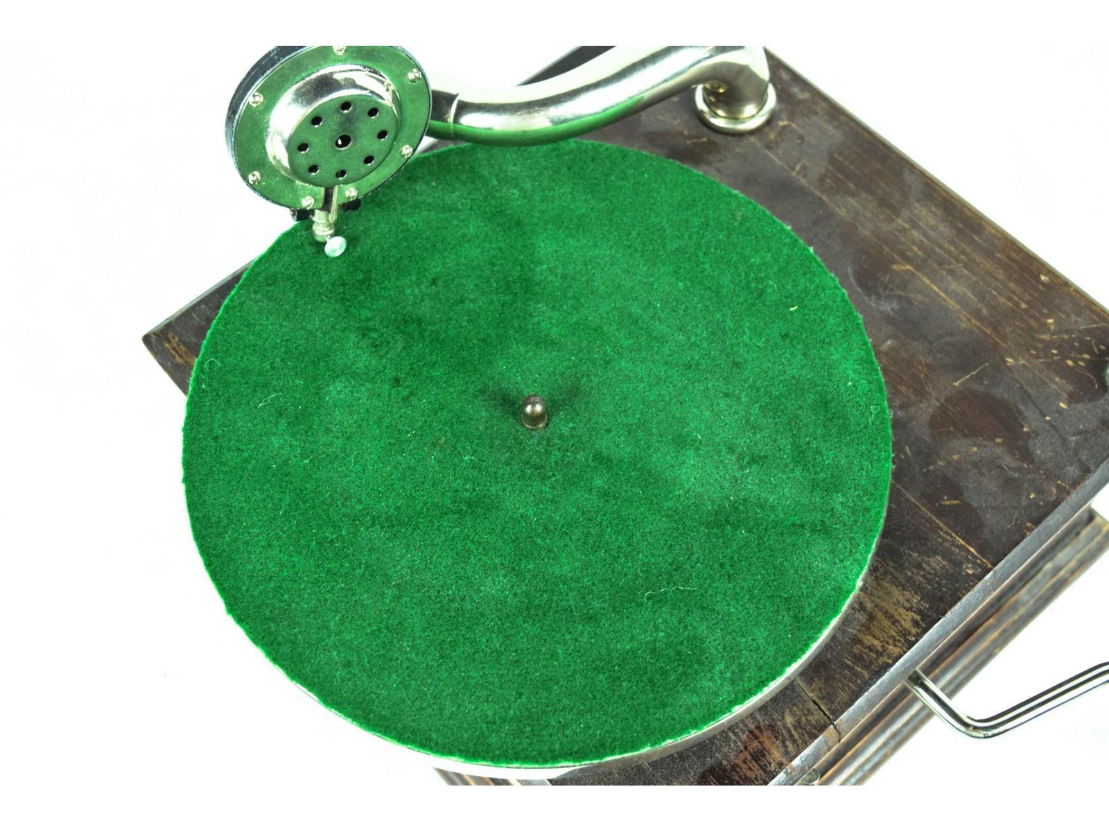 Yale Tabletop Disc Phonograph
