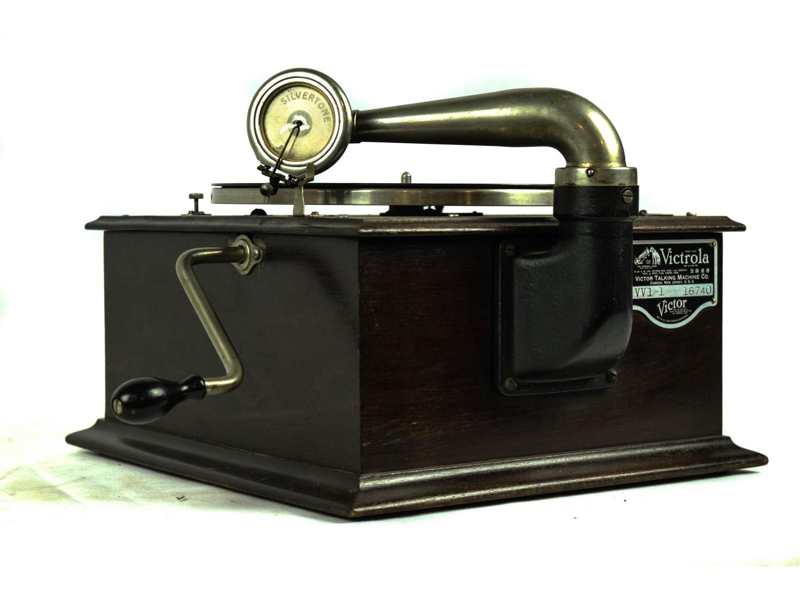 Victor Victrola VVI-I Phonograph