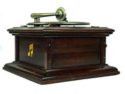 Columbia Table Top Grafonola Model 25