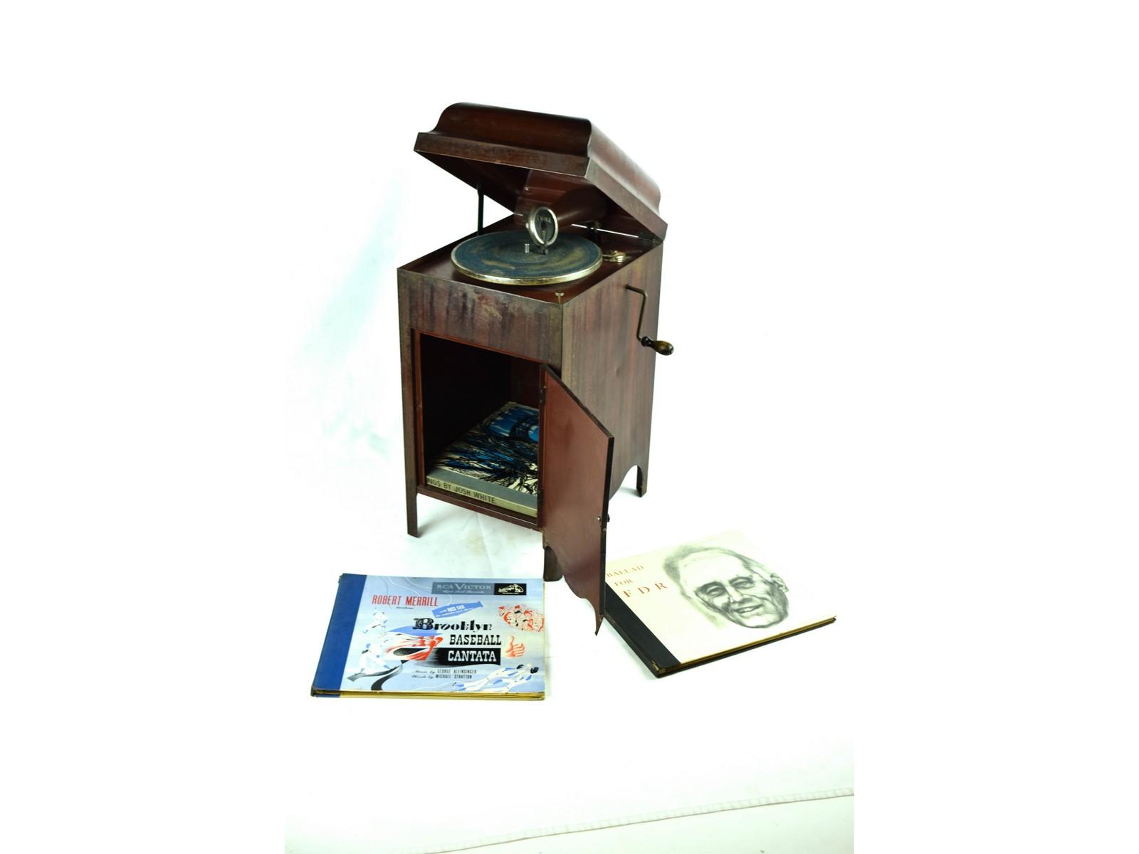 New Carola Toy Victrola Phonograph