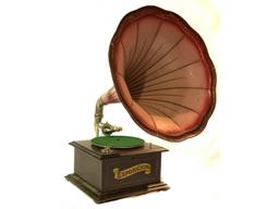 Exposicion Horn-Type Disc Phonograph Victrola