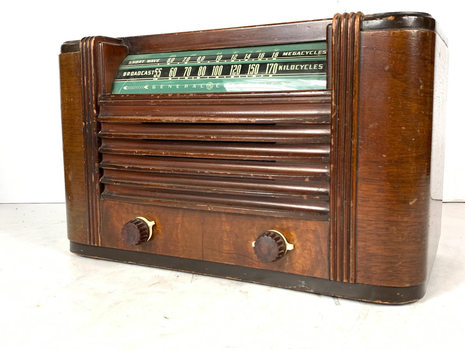 1940's General Electric & Philco Tabletop Radios