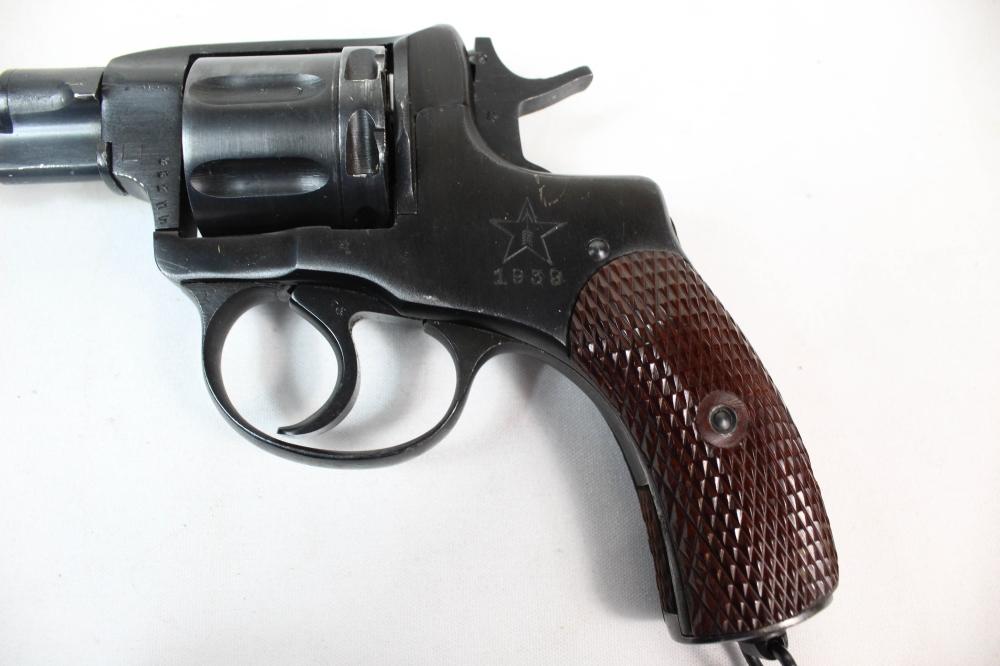 Russian Nagant M1895 Revolver 7.62 Nagant Cal