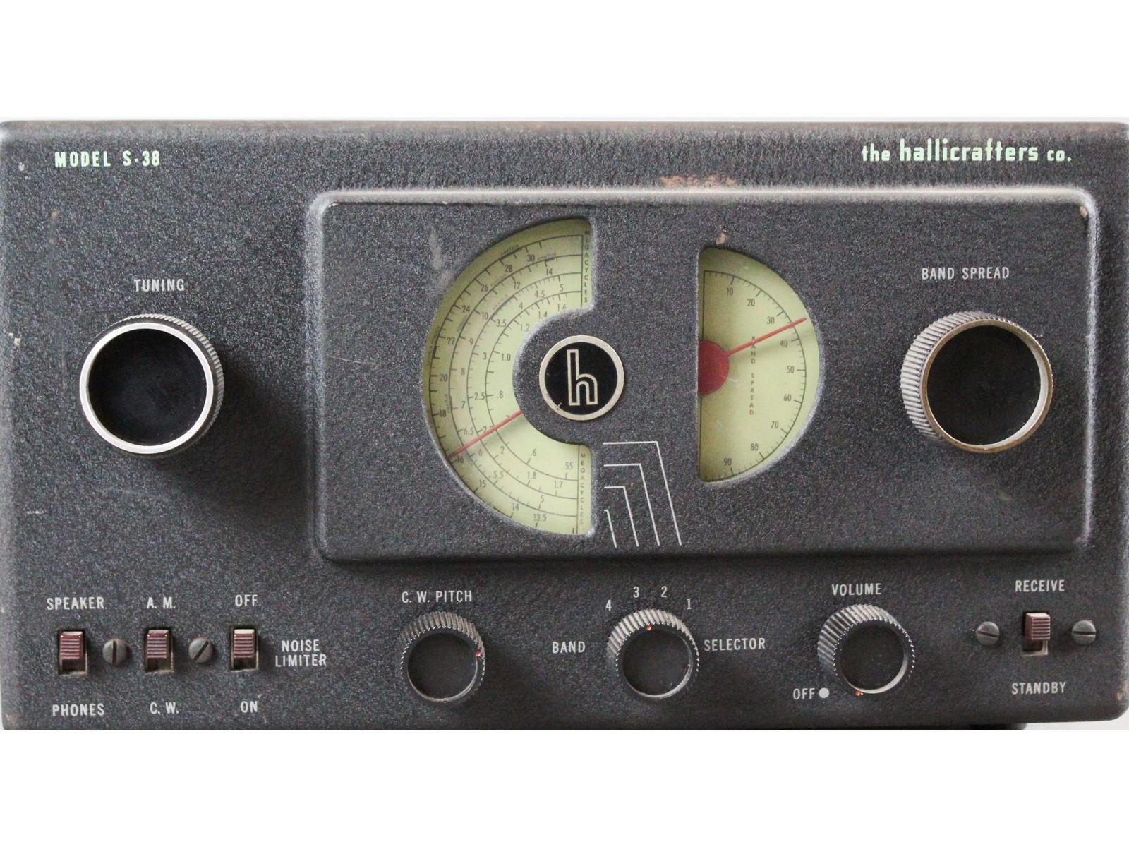 Hallicrafters S-38 Shortwave Radio