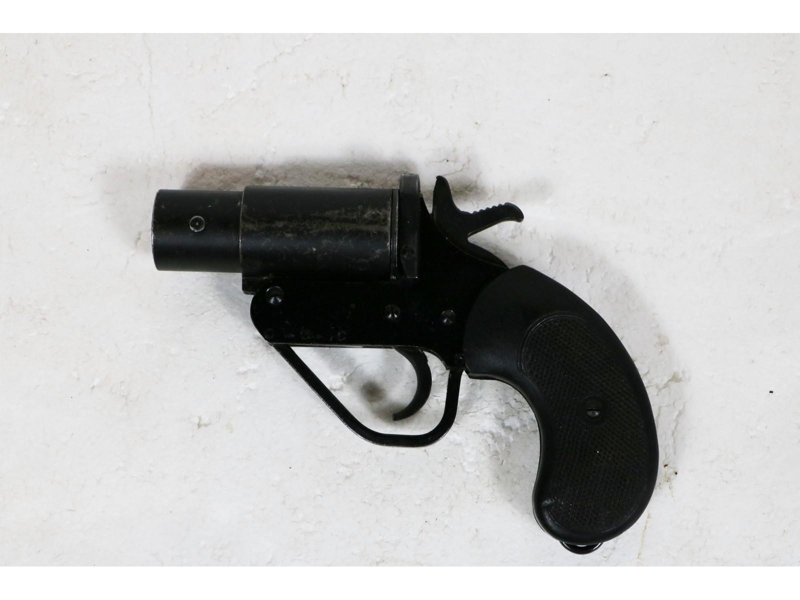 WWII British Molins No. 2 Mk V Flare Gun