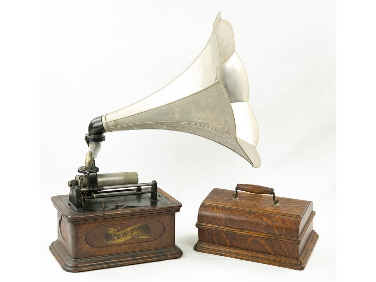 Columbia Type BO Cylinder Phonograph