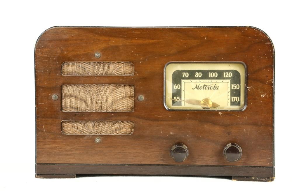 Motorola Wood Radio Model 49BT1