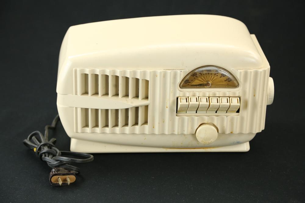 Airline, Jewel, Truetone, & Traveler Radios