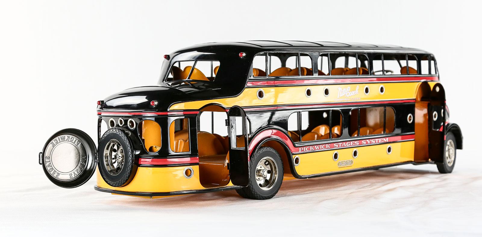 Pickwick Nite Coach Model