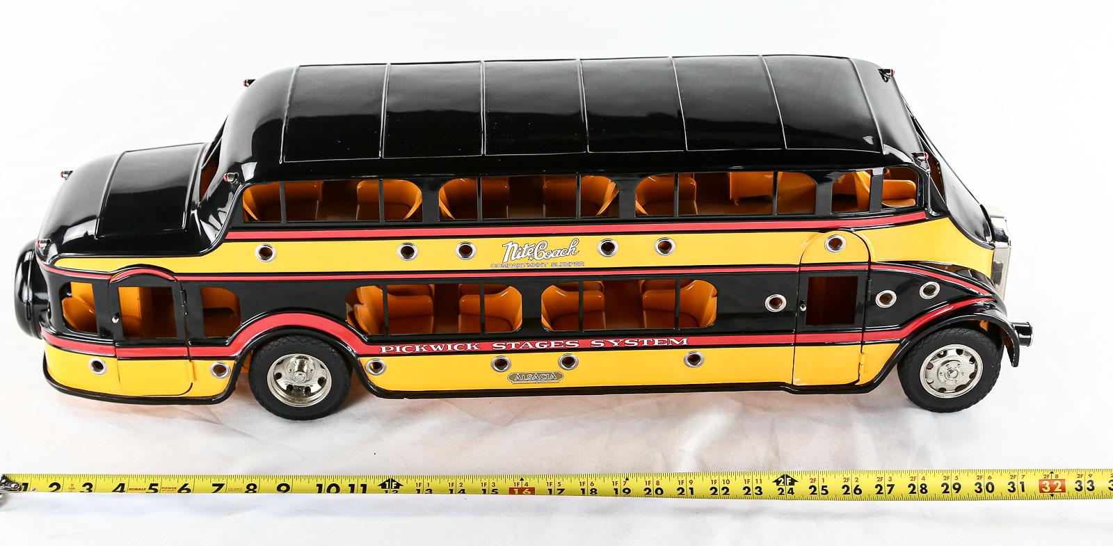 Pickwick Nite Coach Model