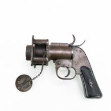WWII USAAF US M-8 Pyrotechnic Flare Gun W/Mount