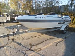 Sea-Doo Challenger 2000 Motorboat