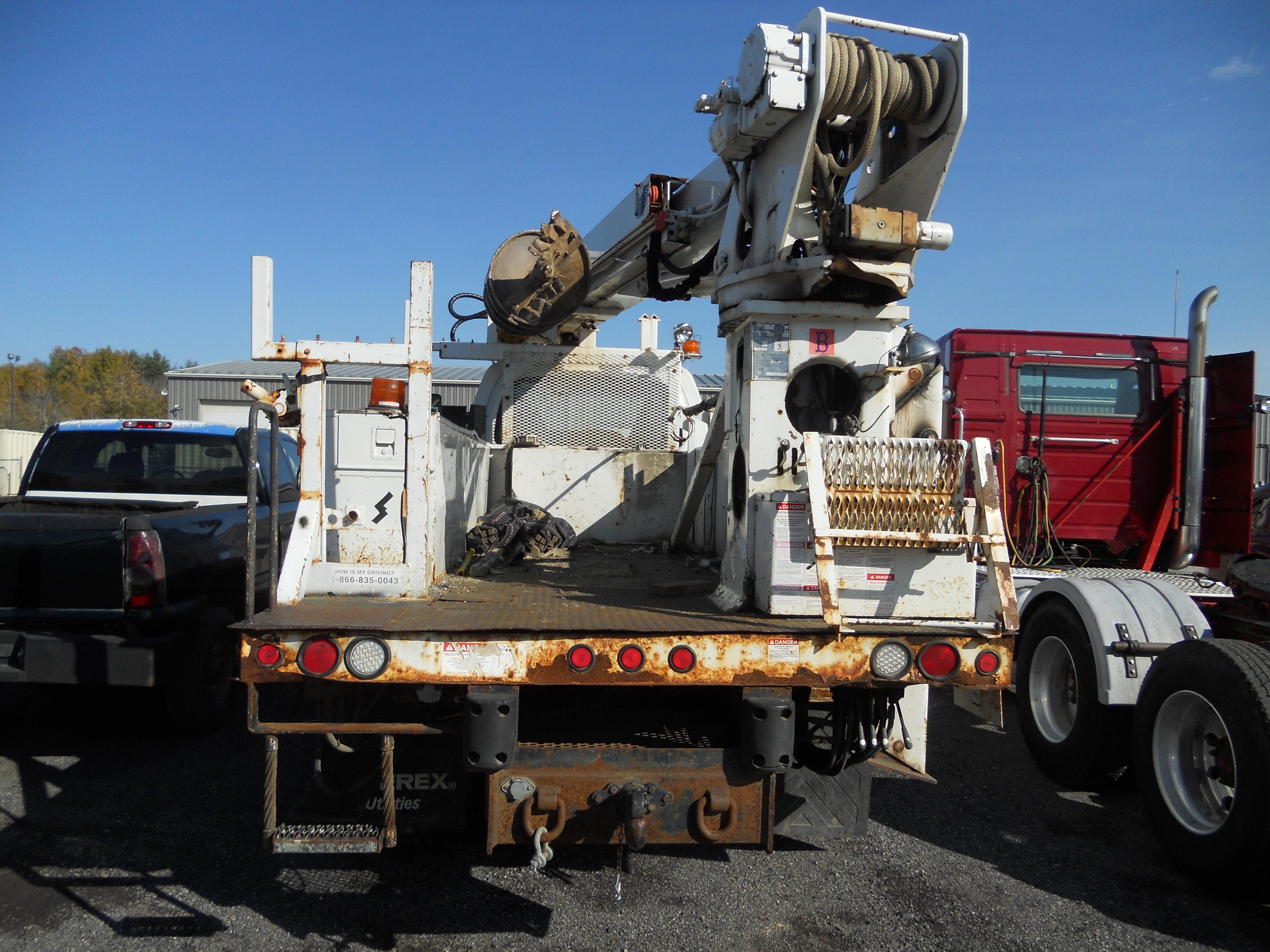 2003 GMC C7500 Digger Derrick Truck