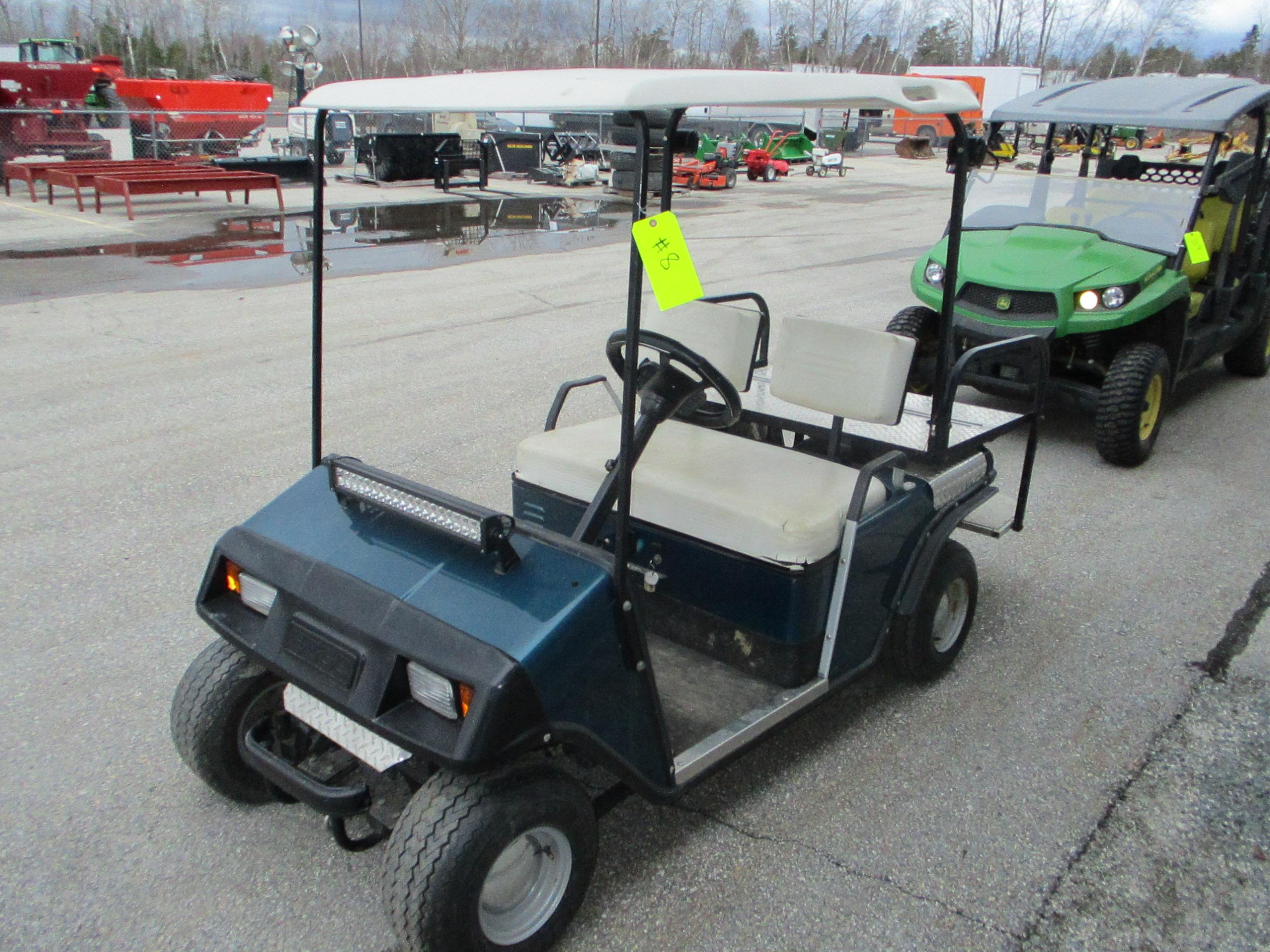 E-Z-GO Golf Cart