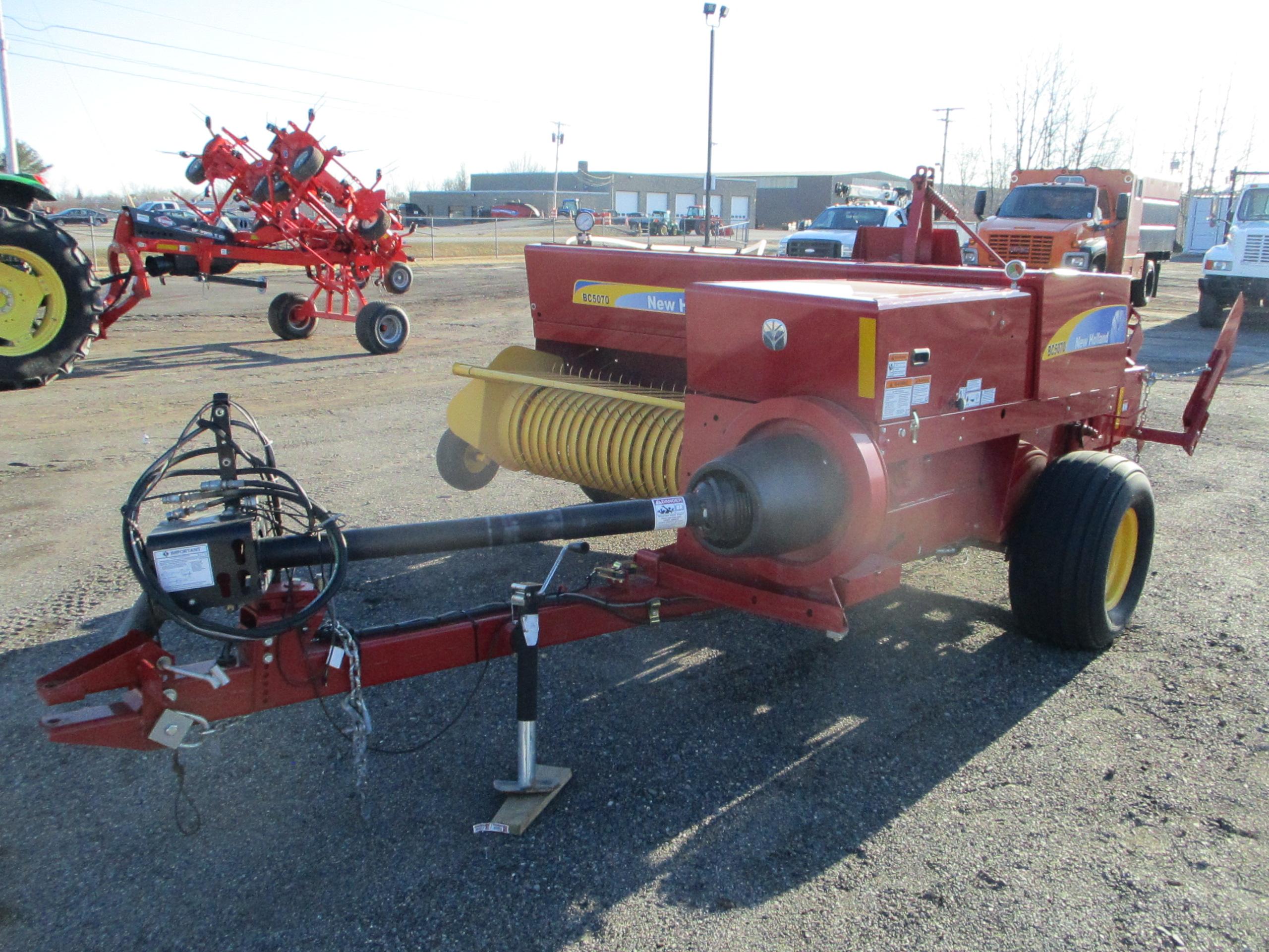 2015 New Holland BC 5070 Hay Baler