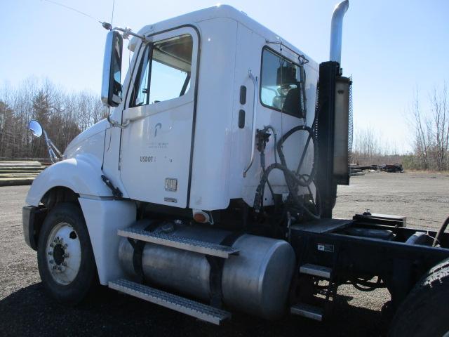 2007 Freightliner Columbia Tandem Axle Day Cab