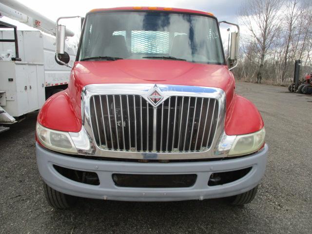 2002 International 4300 Tilt Deck