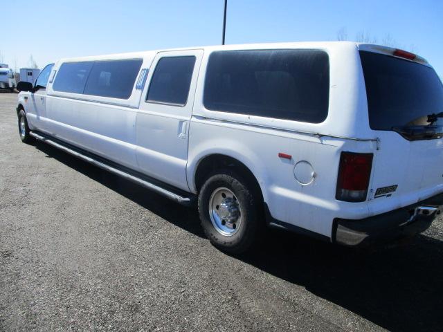 2004 Ford Excursion XLT Limo