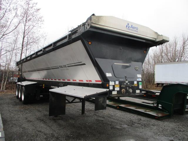 2015 Trail King Tri-Axle Live Bottom Trailer