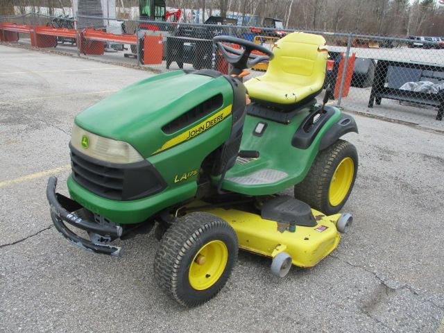 John Deere LA175 Lawn Mower