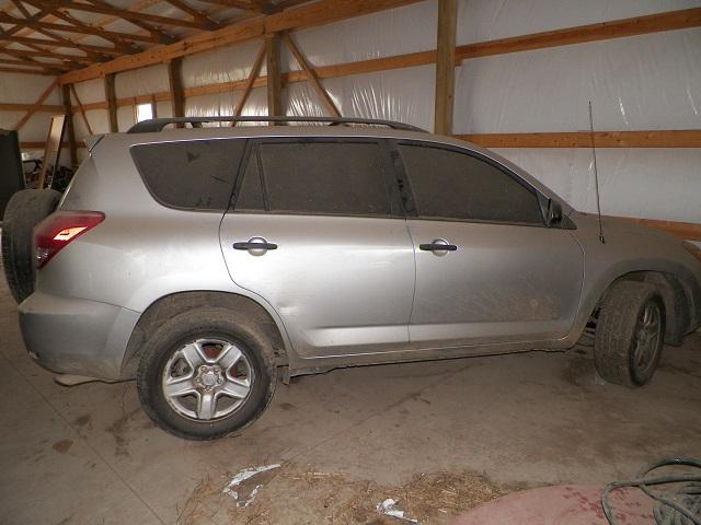 2006 Toyota Rav4; 4 door, 2WD