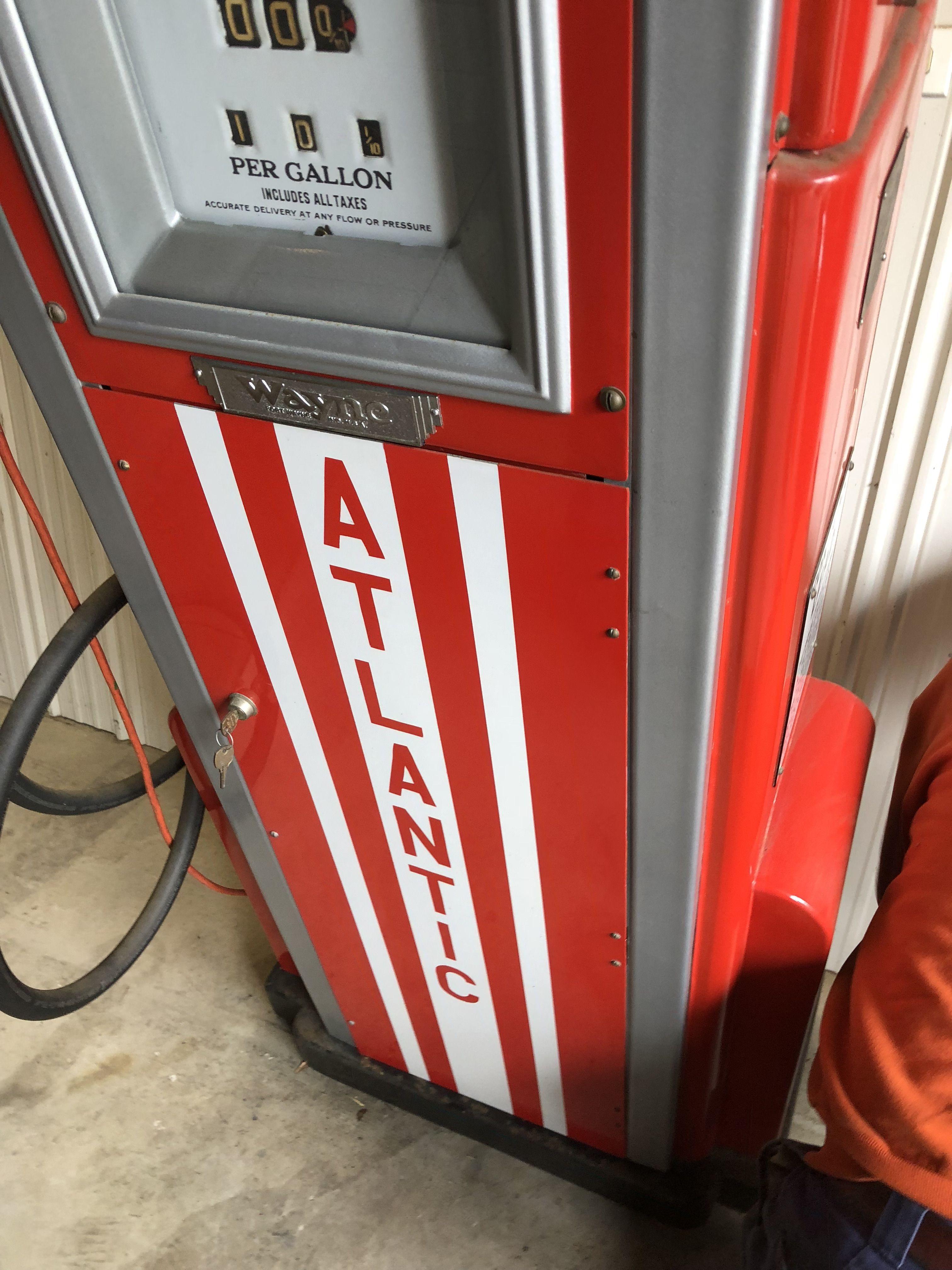 Atlantic Hi-Arc Antique Gas Pump