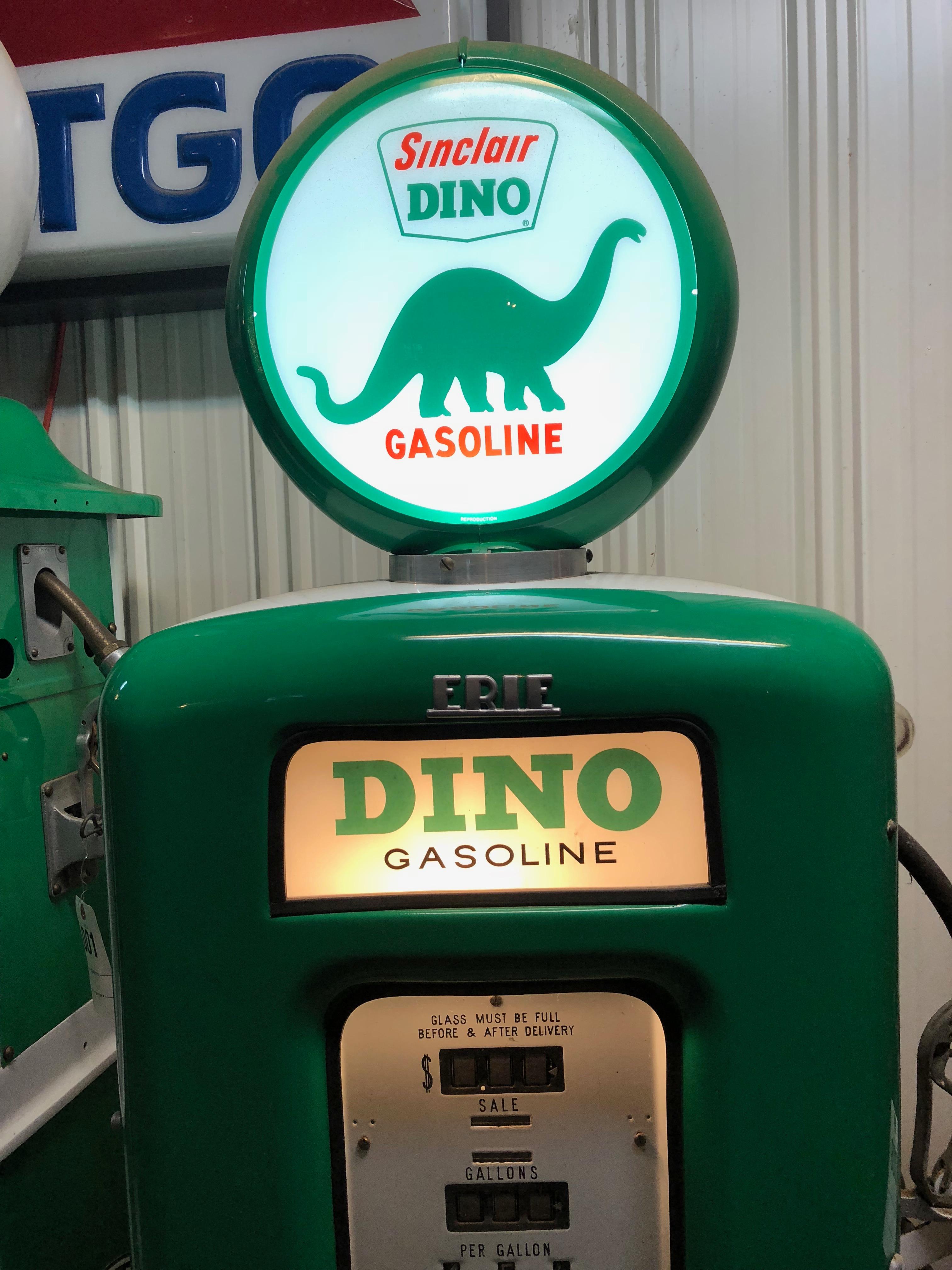 Sinclair Dino Antique Gas Pump